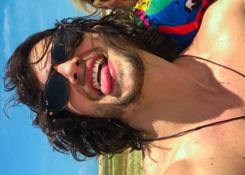 Fiuk volta a provocar fãs aba