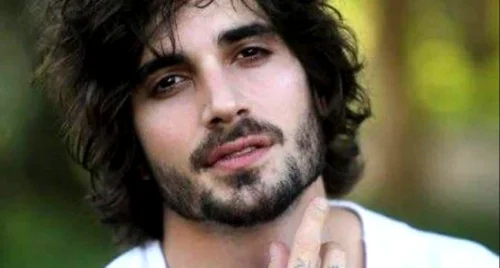 Frango não mais, Fiuk surge s