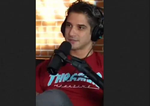 Vídeo: Tyler Posey revela que