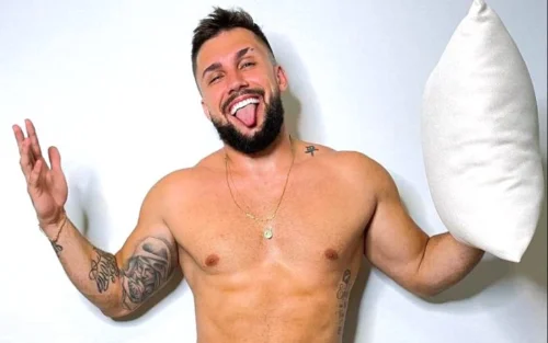 Arthur Picoli surge todo ousad