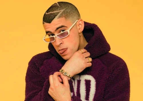 Cantor Bad Bunny surge ousado 