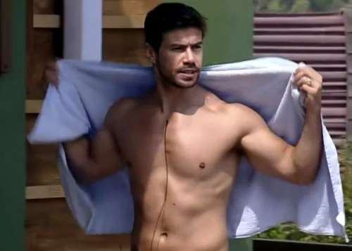 Olha o cantor Mariano dando ro