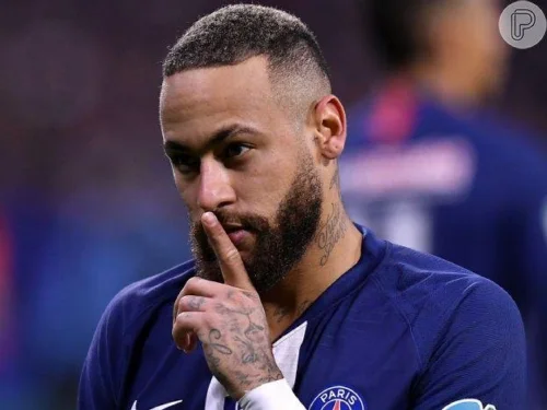 Neymar de mamadeira cheia no v