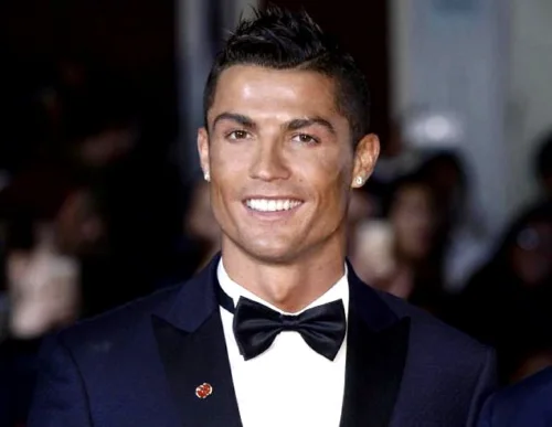 Cristiano Ronaldo tomando banh