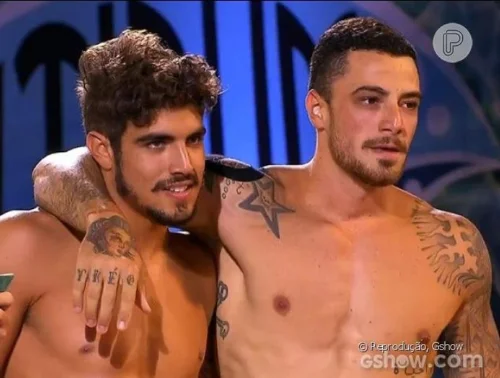 Felipe Titto atiça os gays ao