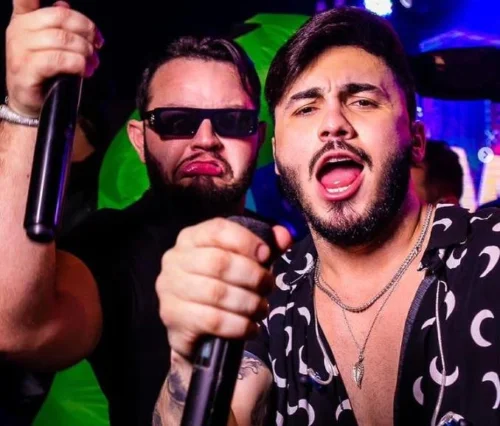 Fã ousado não resiste a mala