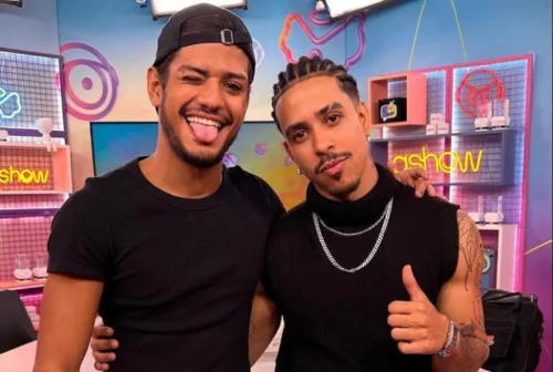 O cantor Thiago Pantaleão imp