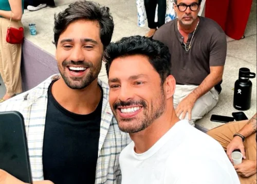 Cauã Reymond volta a causar d