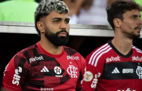 Gabigol de sunga branca no ves