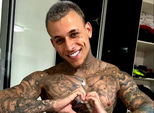 MC Pedrinho rouba cena em clic