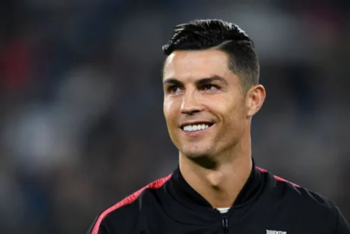 Cristiano Ronaldo surpreende d