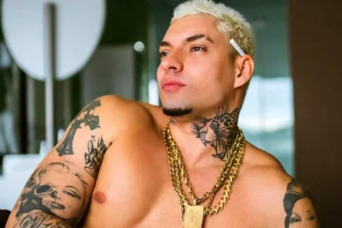 Felipe Ret  quase acaba mostra