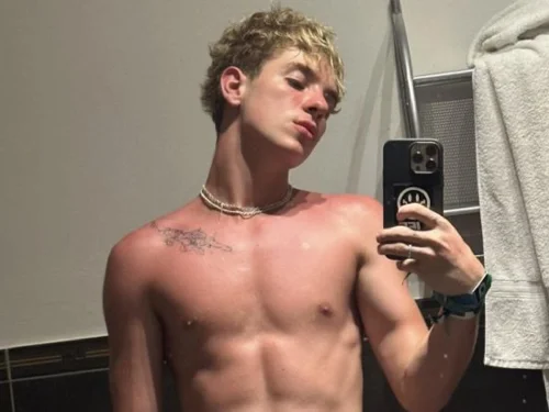 Juliano Floss  rouba cena ousa