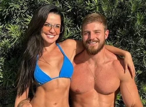 Juliette causa em foto com nam