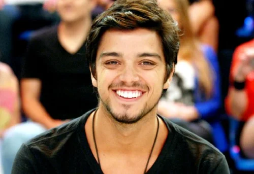 Rodrigo Simas quase mostra de 