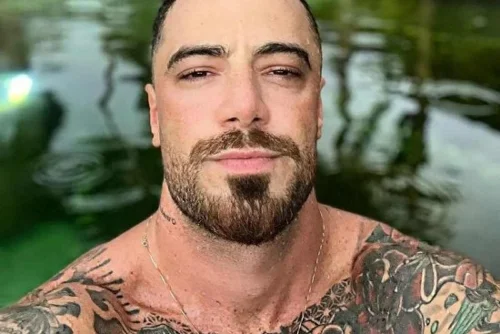 Felipe Titto causa com campenh