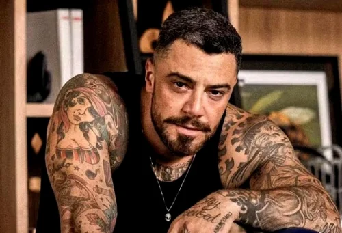 Felipe Titto vindo maludo de s