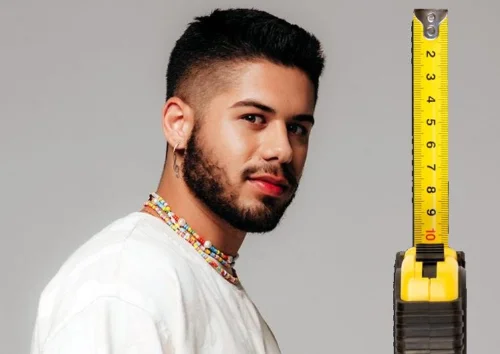 Zé Felipe descreve seu pênis